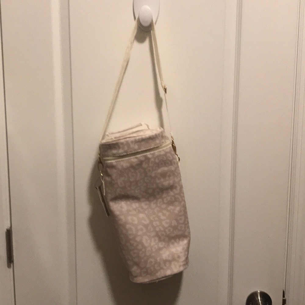 Chico’s NWT Insulated Wine Tote